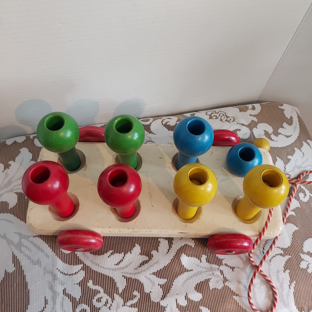 Vintage Playskool Wooden Pull Toy Peg Wagon Primary Colors 8 Pegs USA Made - Picture 4 of 6